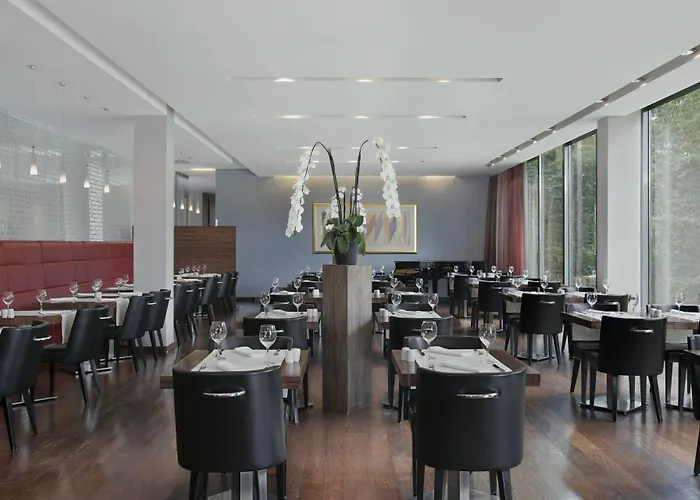 Four Points By Sheraton Mons Hotel