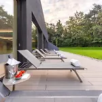 フォー ポインツ バイ シェラトン モンス