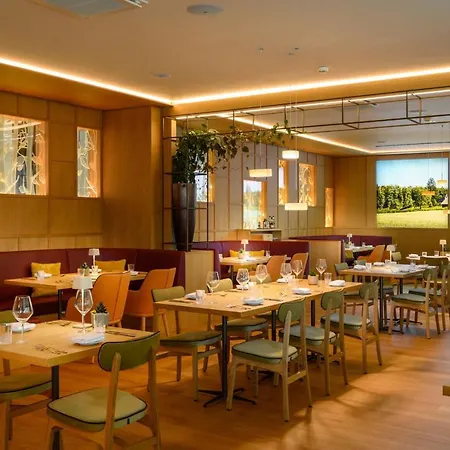 Four Points By Sheraton Mons 4*