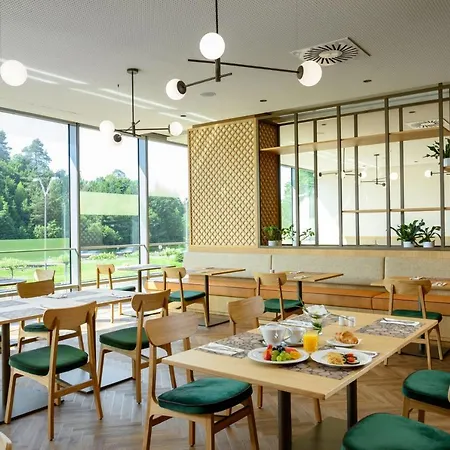 Four Points By Sheraton Mons Hotel 4*