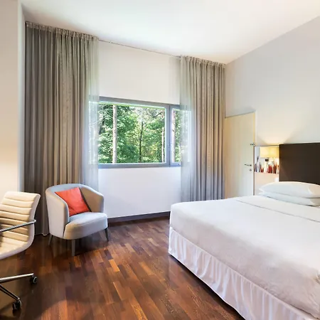 ホテル フォー ポインツ バイ シェラトン モンス リュブリャナ