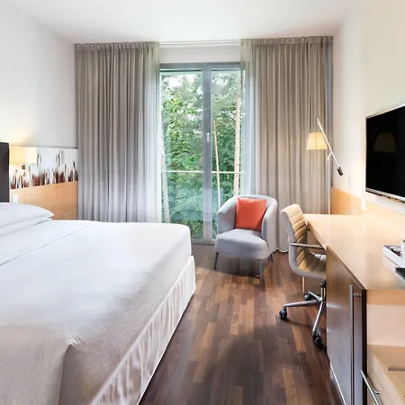 フォー ポインツ バイ シェラトン モンス リュブリャナ