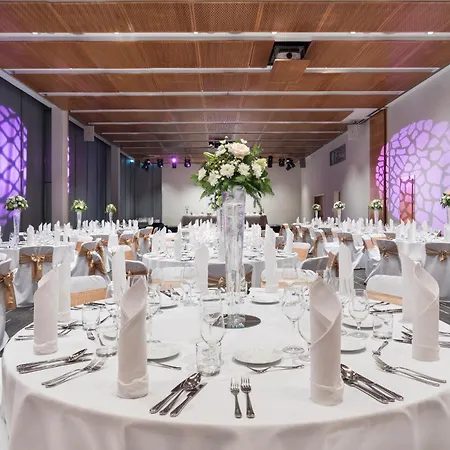 ホテル フォー ポインツ バイ シェラトン モンス リュブリャナ