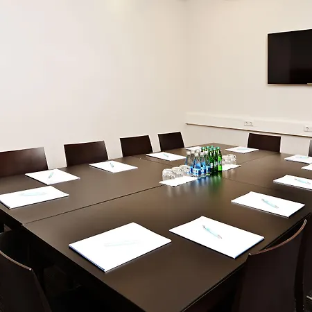 Hotel Four Points By Sheraton Mons