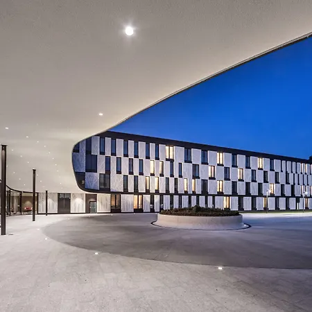 Four Points By Sheraton Mons