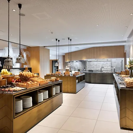 Hotel Four Points By Sheraton Mons 4*