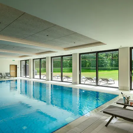 Hotel Four Points By Sheraton Mons 4*