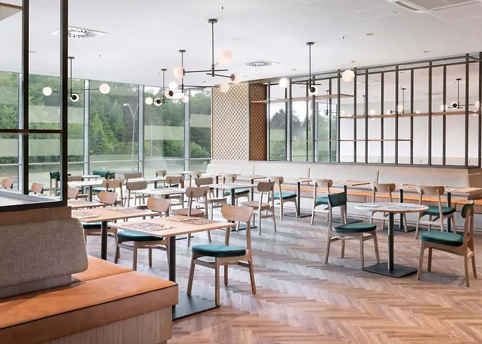 Four Points By Sheraton Mons 4*