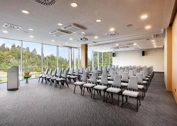 Hotel Four Points By Sheraton Mons