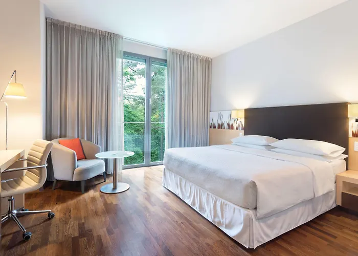 Four Points By Sheraton Mons