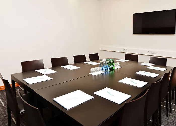 Hotel Four Points By Sheraton Mons