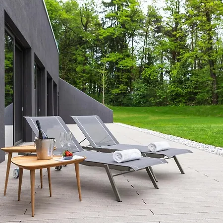 ホテル フォー ポインツ バイ シェラトン モンス