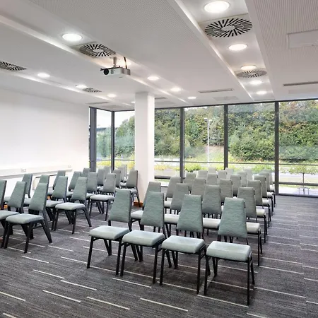 フォー ポインツ バイ シェラトン モンス ホテル リュブリャナ