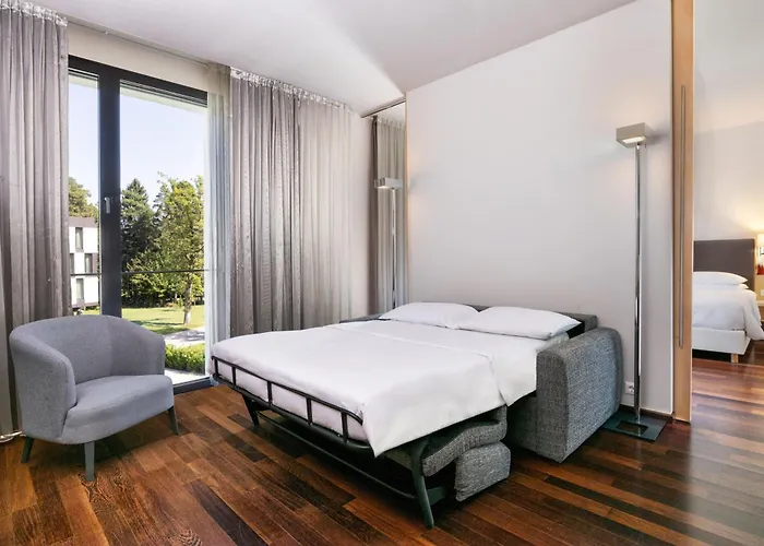 Hotel Four Points By Sheraton Mons